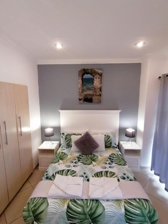 Palm View Guest House Pretoria-Noord Esterno foto
