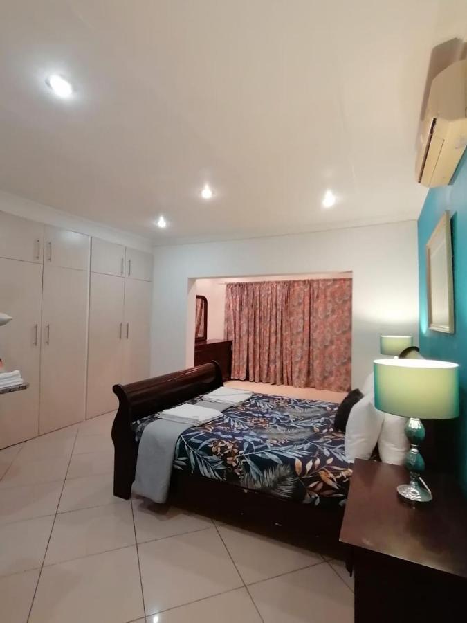 Palm View Guest House Pretoria-Noord Esterno foto