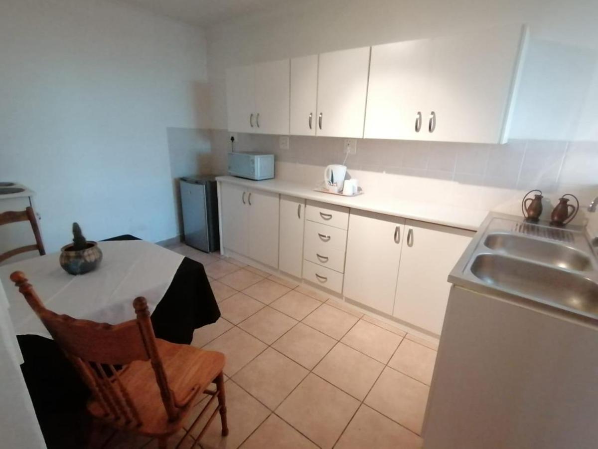 Palm View Guest House Pretoria-Noord Esterno foto