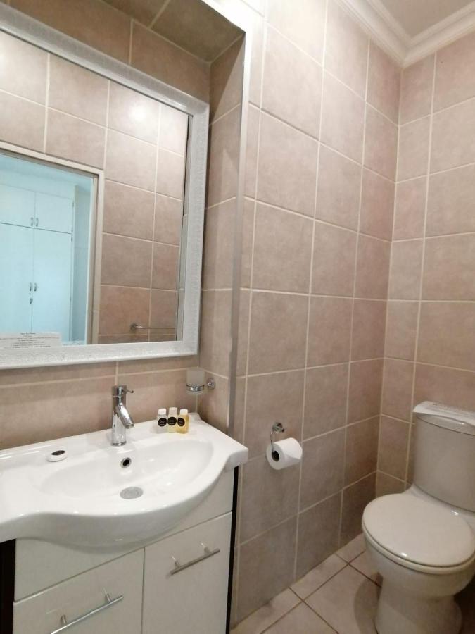 Palm View Guest House Pretoria-Noord Esterno foto