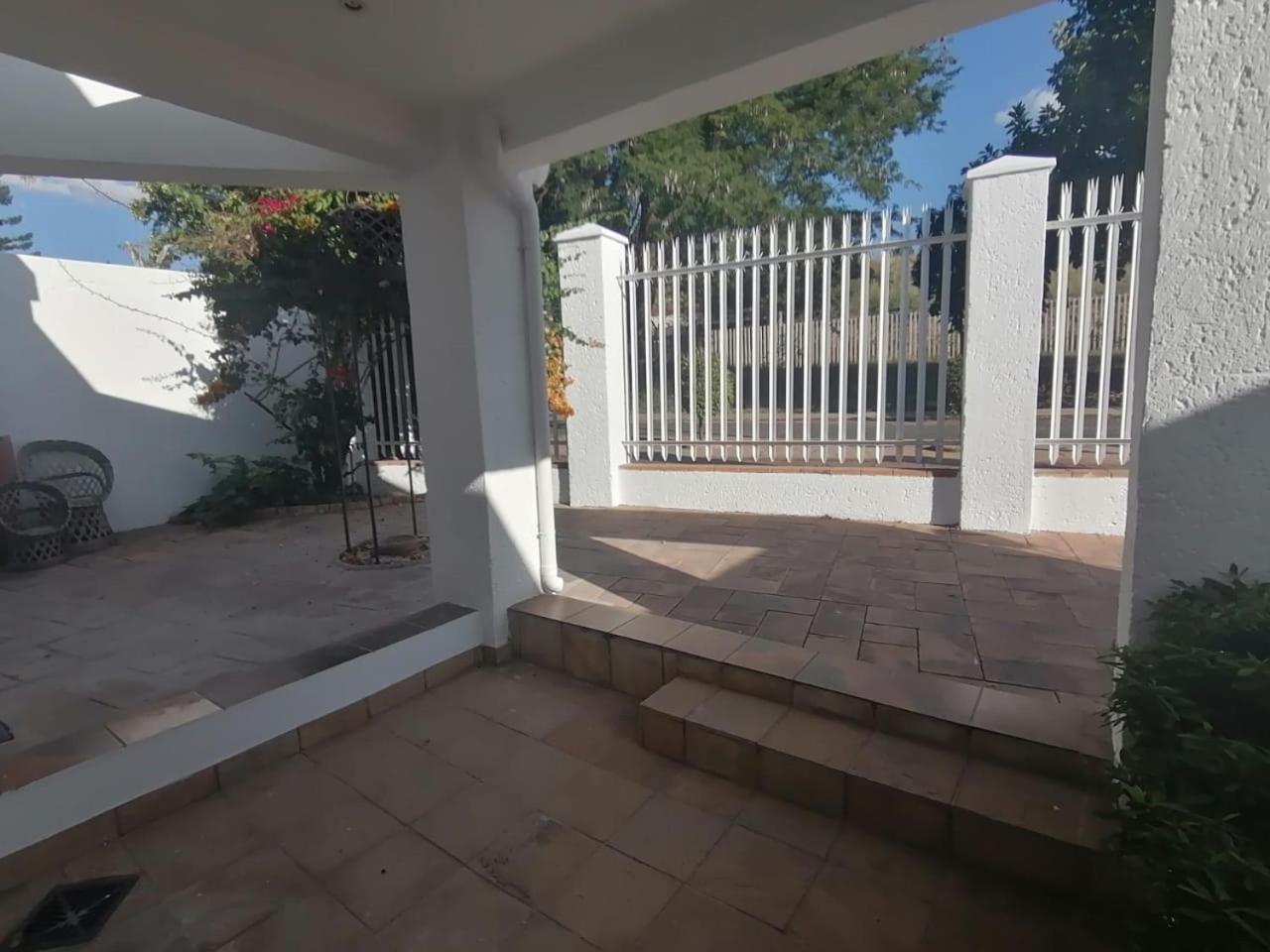 Palm View Guest House Pretoria-Noord Esterno foto